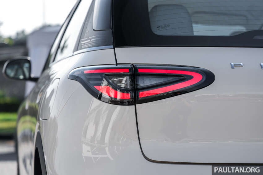 Proton eMas 5 fully revealed – first photos of body colour, RM60k to RM80k est, price reveal Oct 30 1987076