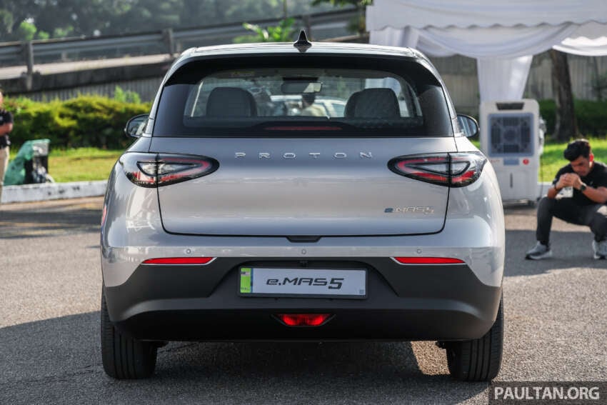 Proton eMas 5 fully revealed – first photos of body colour, RM60k to RM80k est, price reveal Oct 30 1987091