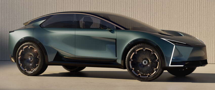 Lexus LS Concept reimagines luxury sedan as 6-wheeled MPV; LS Coupe, Micro Concepts also debut 1988010