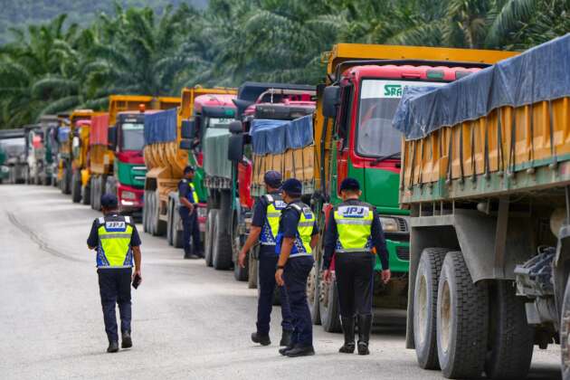 Crackdown on overloaded lorries to continue despite complaints; enforcement to continue nationwide: Loke