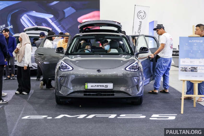 Proton eMas at ACE 2025 – eMas 5 Premium on display, RM70k for 325 km WLTP, test drives available 1996141