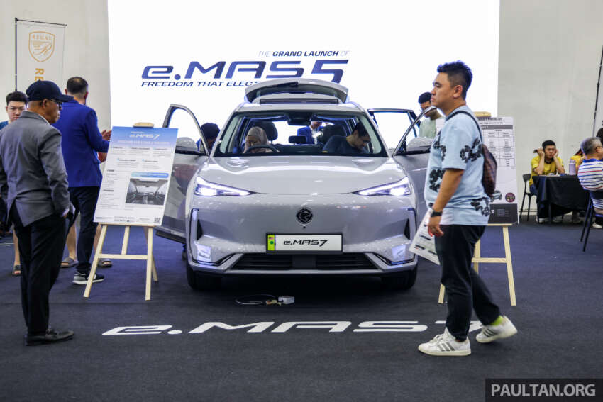 Proton eMas at ACE 2025 – eMas 5 Premium on display, RM70k for 325 km WLTP, test drives available 1996142