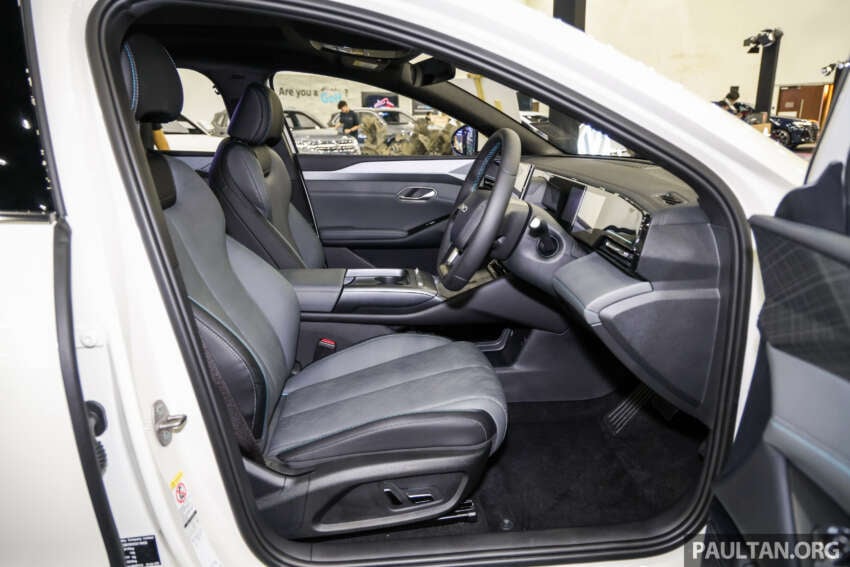 BYD Seal 6 EV in Ivory Gold at ACE 2025 – Premium only, same price at RM116,500; limited to 100 units 1995746