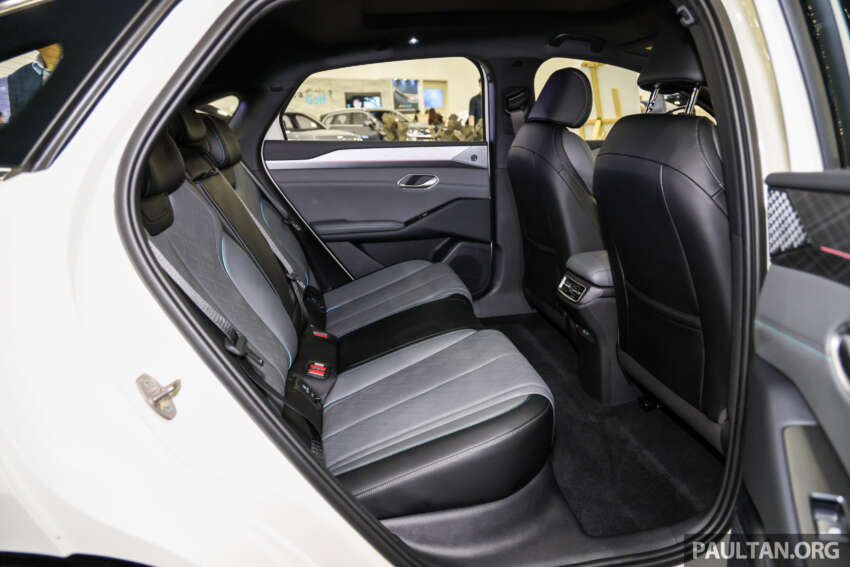 BYD Seal 6 EV in Ivory Gold at ACE 2025 – Premium only, same price at RM116,500; limited to 100 units 1995748