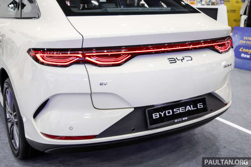 BYD Seal 6 EV in Ivory Gold at ACE 2025 – Premium only, same price at RM116,500; limited to 100 units 1995743