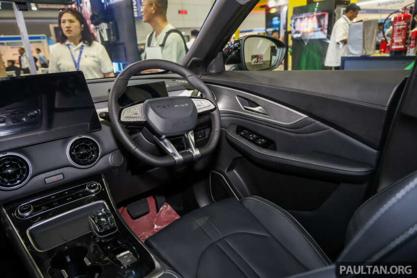 Forthing Friday EV, REEV to launch in Malaysia for RM130k? Dongfeng sub-brand to bring V9 MPV in 2026 1997881