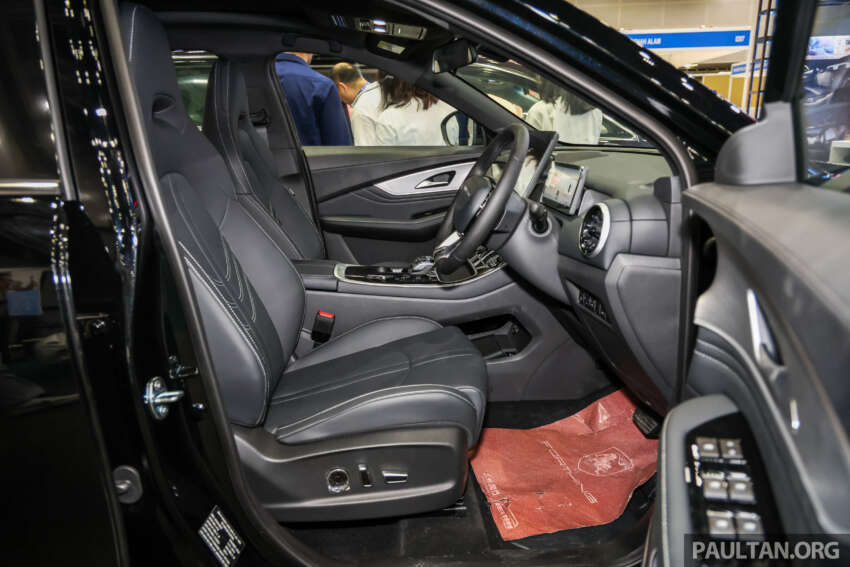 Forthing Friday EV, REEV to launch in Malaysia for RM130k? Dongfeng sub-brand to bring V9 MPV in 2026 1997885