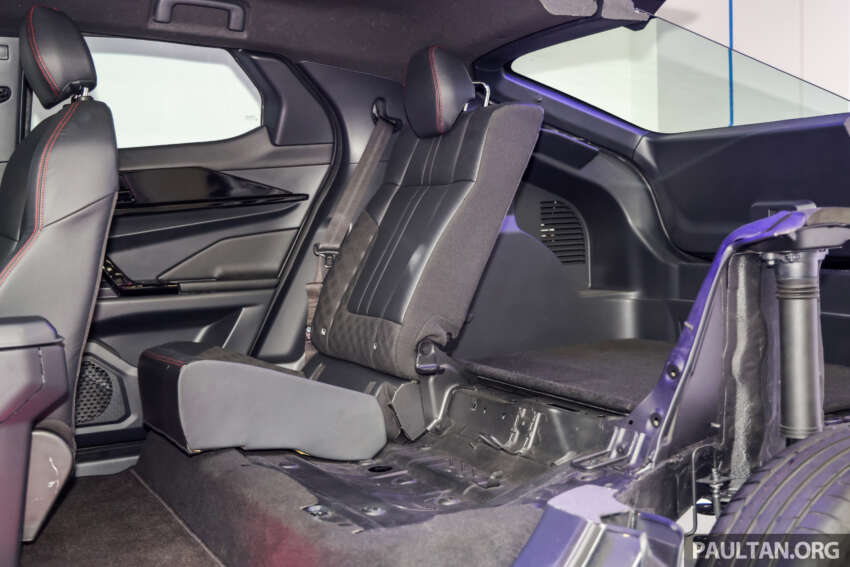 Perodua QV-E EV up close – 52.5 kWh LFP CATL battery, rear torsion beam, range around 385 km? 1997681