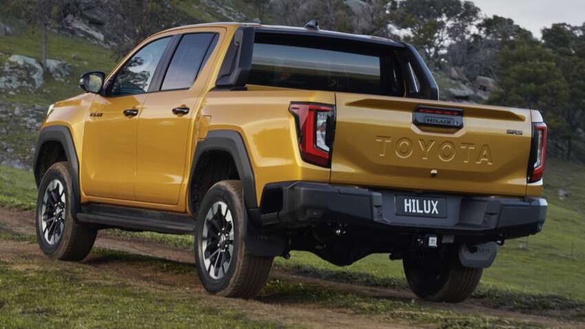 2026 Toyota Hilux Travo – heavy facelift, 2.8L diesel standard, EV with 240 km WLTP range, RM99k-RM192k 1996645