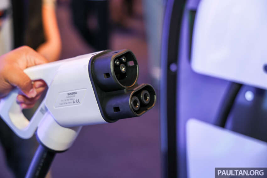 Perodua QV-E dirasmi — EV Malaysia, input Magna Steyr, 0-100 km/j  7.5 saat, jarak 445 km NEDC, RM80k 2006613