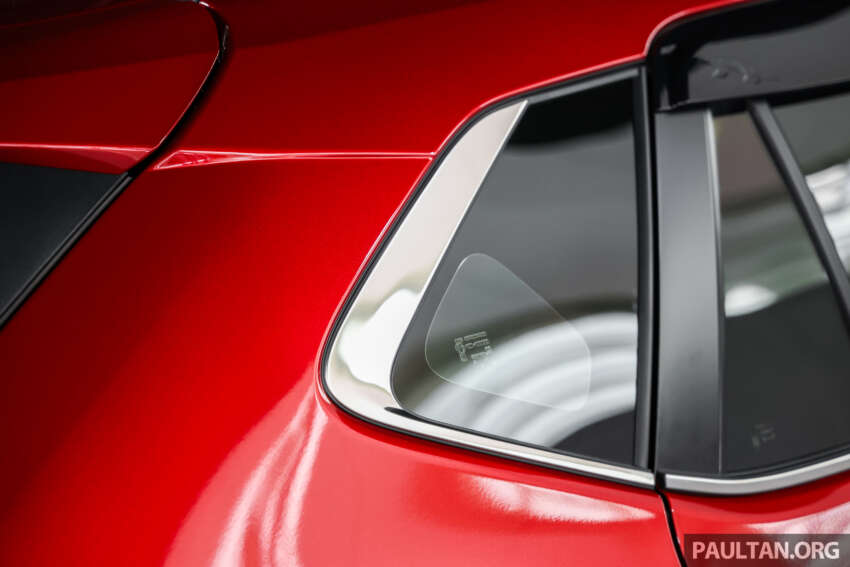Perodua Traz 2026 dilancar di M’sia — kembar Toyota Yaris Cross, 1.5L NA CVT, varian X/H, dari RM76k 2014106