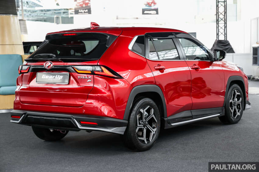 Perodua Traz 2026 dilancar di M’sia — kembar Toyota Yaris Cross, 1.5L NA CVT, varian X/H, dari RM76k 2014072