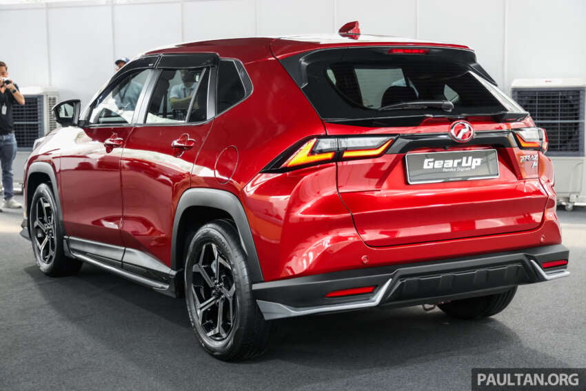 Perodua Traz 2026 dilancar di M’sia — kembar Toyota Yaris Cross, 1.5L NA CVT, varian X/H, dari RM76k 2014073