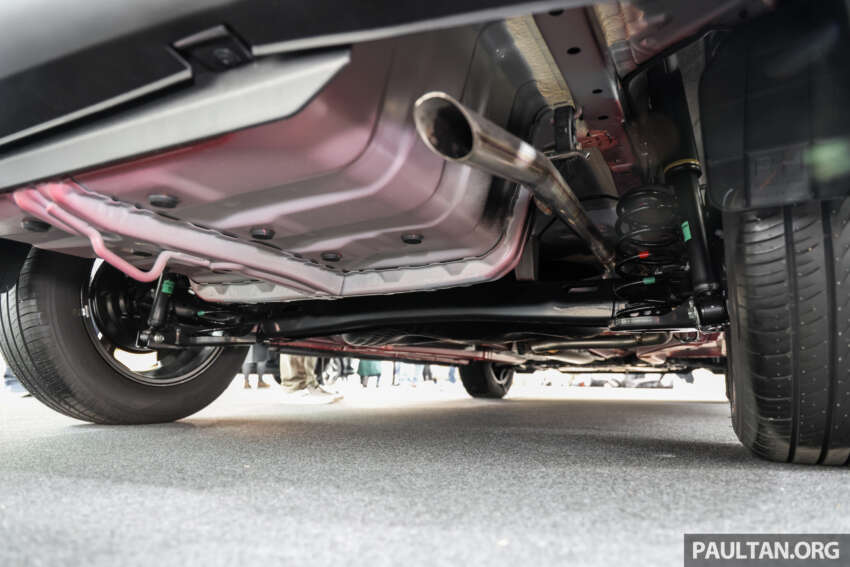 Perodua Traz 2026 dilancar di M’sia — kembar Toyota Yaris Cross, 1.5L NA CVT, varian X/H, dari RM76k 2014126