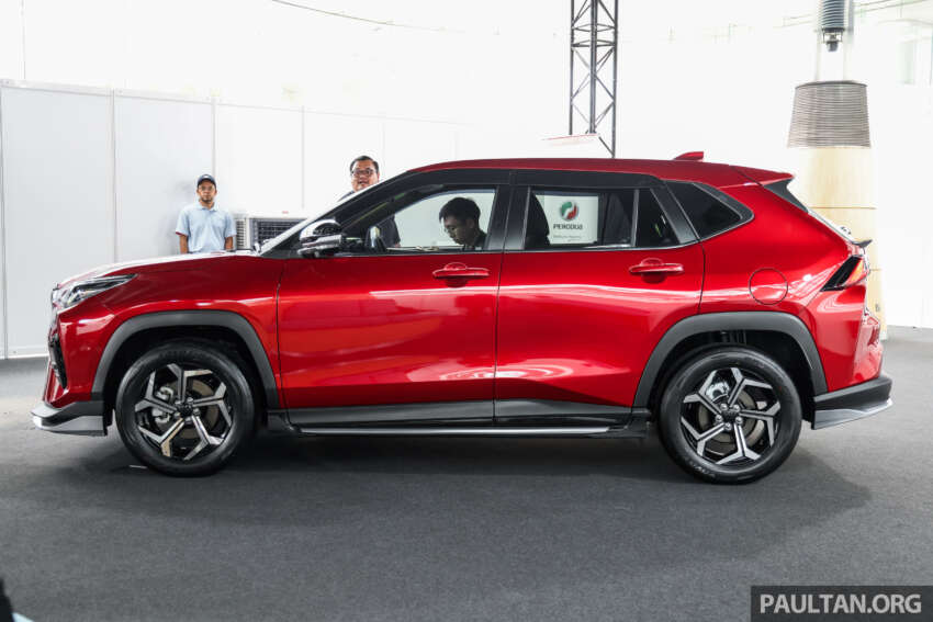 Perodua Traz 2026 dilancar di M’sia — kembar Toyota Yaris Cross, 1.5L NA CVT, varian X/H, dari RM76k 2014077