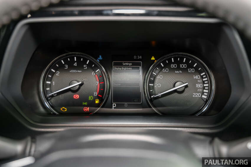 Perodua Traz 2026 dilancar di M’sia — kembar Toyota Yaris Cross, 1.5L NA CVT, varian X/H, dari RM76k 2014147