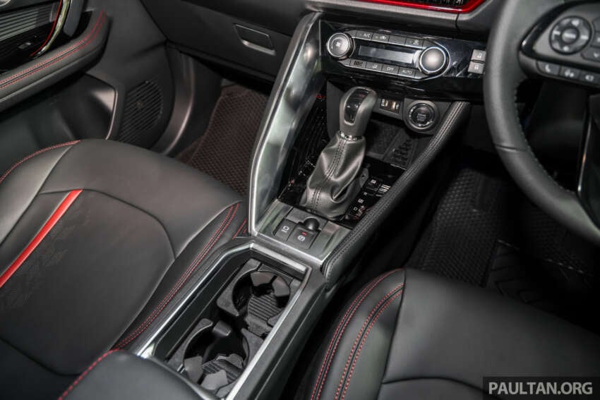 Perodua Traz 2026 dilancar di M’sia — kembar Toyota Yaris Cross, 1.5L NA CVT, varian X/H, dari RM76k 2014172