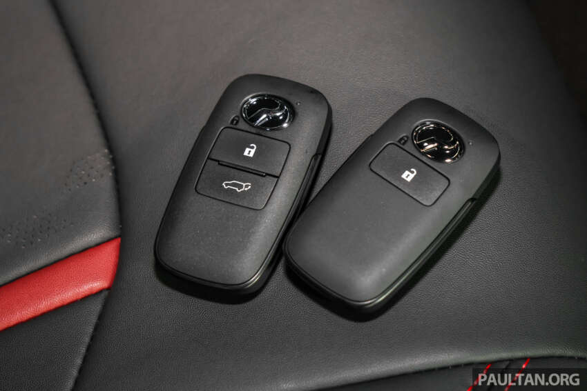Perodua Traz 2026 dilancar di M’sia — kembar Toyota Yaris Cross, 1.5L NA CVT, varian X/H, dari RM76k 2014183