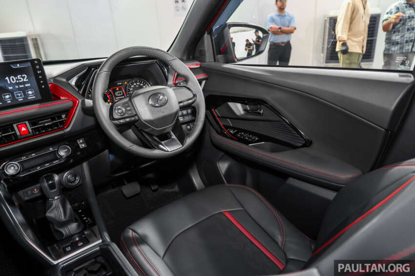 Perodua Traz 2026 dilancar di M’sia — kembar Toyota Yaris Cross, 1.5L NA CVT, varian X/H, dari RM76k 2014192