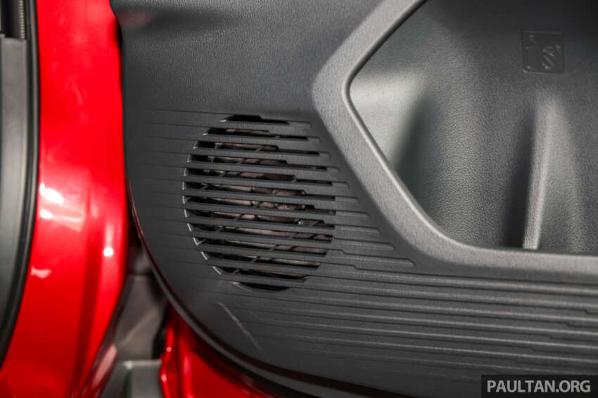 Perodua Traz 2026 dilancar di M’sia — kembar Toyota Yaris Cross, 1.5L NA CVT, varian X/H, dari RM76k 2014197