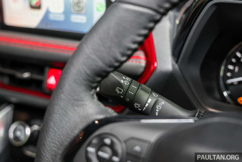 Perodua Traz 2026 dilancar di M’sia — kembar Toyota Yaris Cross, 1.5L NA CVT, varian X/H, dari RM76k 2014136