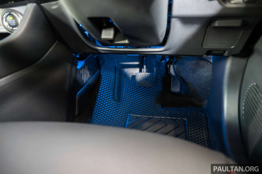 Perodua Traz 2026 dilancar di M’sia — kembar Toyota Yaris Cross, 1.5L NA CVT, varian X/H, dari RM76k 2014219