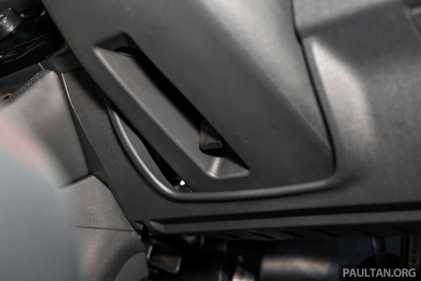 Perodua Traz 2026 dilancar di M’sia — kembar Toyota Yaris Cross, 1.5L NA CVT, varian X/H, dari RM76k 2014138