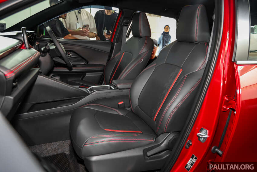 Perodua Traz 2026 dilancar di M’sia — kembar Toyota Yaris Cross, 1.5L NA CVT, varian X/H, dari RM76k 2014220