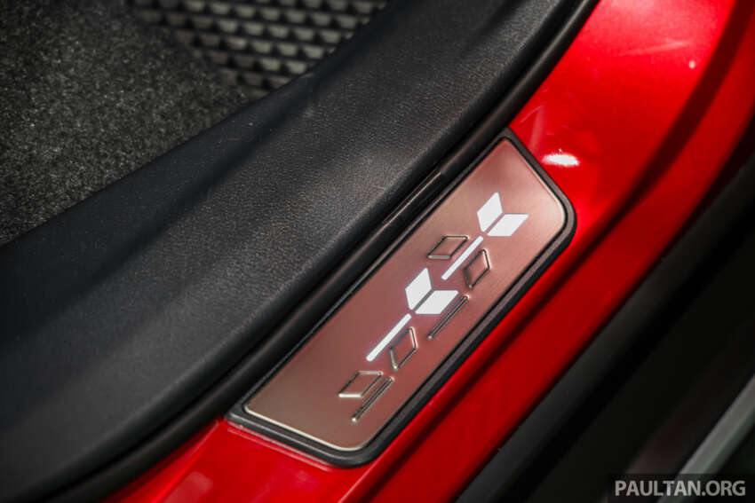 Perodua Traz 2026 dilancar di M’sia — kembar Toyota Yaris Cross, 1.5L NA CVT, varian X/H, dari RM76k 2014225
