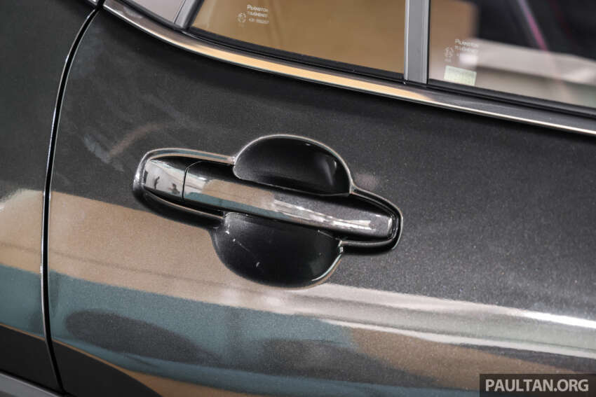 Perodua Traz 2026 dilancar di M’sia — kembar Toyota Yaris Cross, 1.5L NA CVT, varian X/H, dari RM76k 2013957