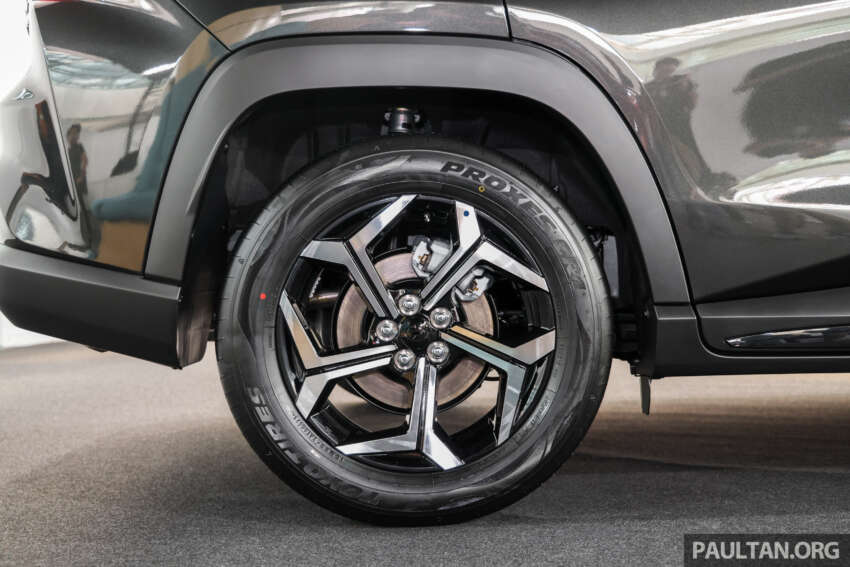 Perodua Traz 2026 dilancar di M’sia — kembar Toyota Yaris Cross, 1.5L NA CVT, varian X/H, dari RM76k 2013963