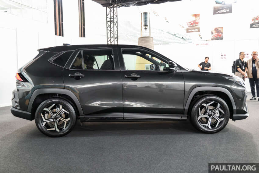 Perodua Traz 2026 dilancar di M’sia — kembar Toyota Yaris Cross, 1.5L NA CVT, varian X/H, dari RM76k 2013944