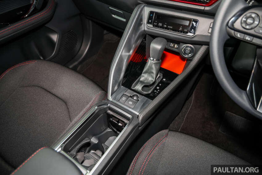 Perodua Traz 2026 dilancar di M’sia — kembar Toyota Yaris Cross, 1.5L NA CVT, varian X/H, dari RM76k 2014015