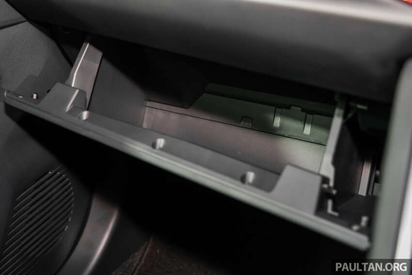 Perodua Traz 2026 dilancar di M’sia — kembar Toyota Yaris Cross, 1.5L NA CVT, varian X/H, dari RM76k 2014027