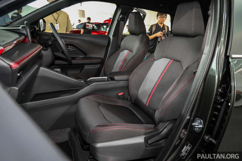 Perodua Traz 2026 dilancar di M’sia — kembar Toyota Yaris Cross, 1.5L NA CVT, varian X/H, dari RM76k 2014045