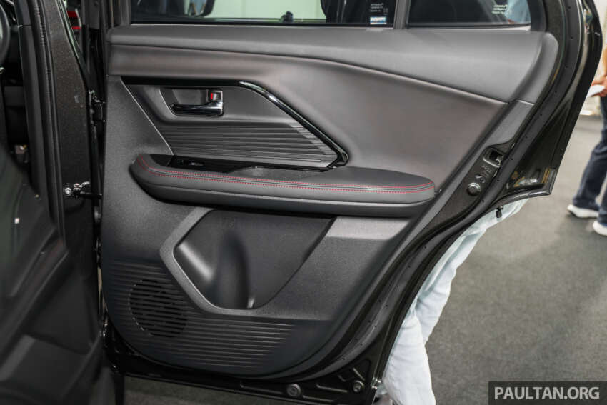 Perodua Traz 2026 dilancar di M’sia — kembar Toyota Yaris Cross, 1.5L NA CVT, varian X/H, dari RM76k 2014046