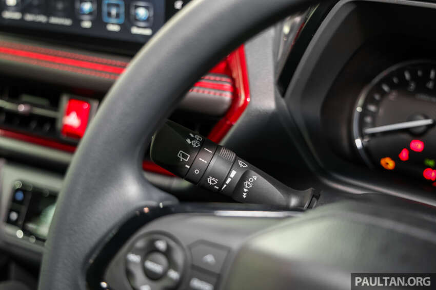Perodua Traz 2026 dilancar di M’sia — kembar Toyota Yaris Cross, 1.5L NA CVT, varian X/H, dari RM76k 2013984