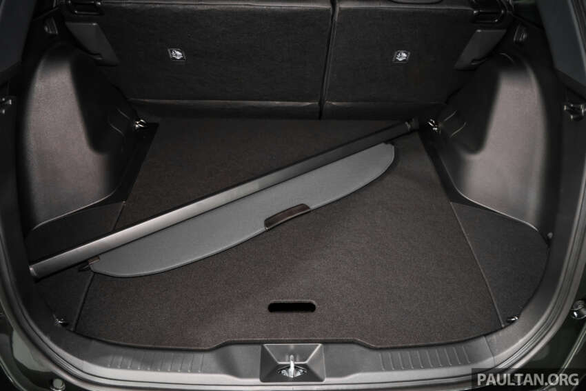 Perodua Traz 2026 dilancar di M’sia — kembar Toyota Yaris Cross, 1.5L NA CVT, varian X/H, dari RM76k 2014060