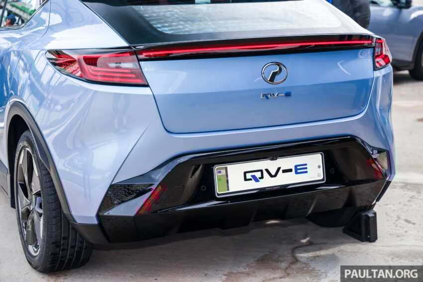 Perodua QV-E dirasmi — EV Malaysia, input Magna Steyr, 0-100 km/j  7.5 saat, jarak 445 km NEDC, RM80k 2006323