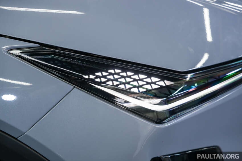 Perodua QV-E dirasmi — EV Malaysia, input Magna Steyr, 0-100 km/j  7.5 saat, jarak 445 km NEDC, RM80k 2006366