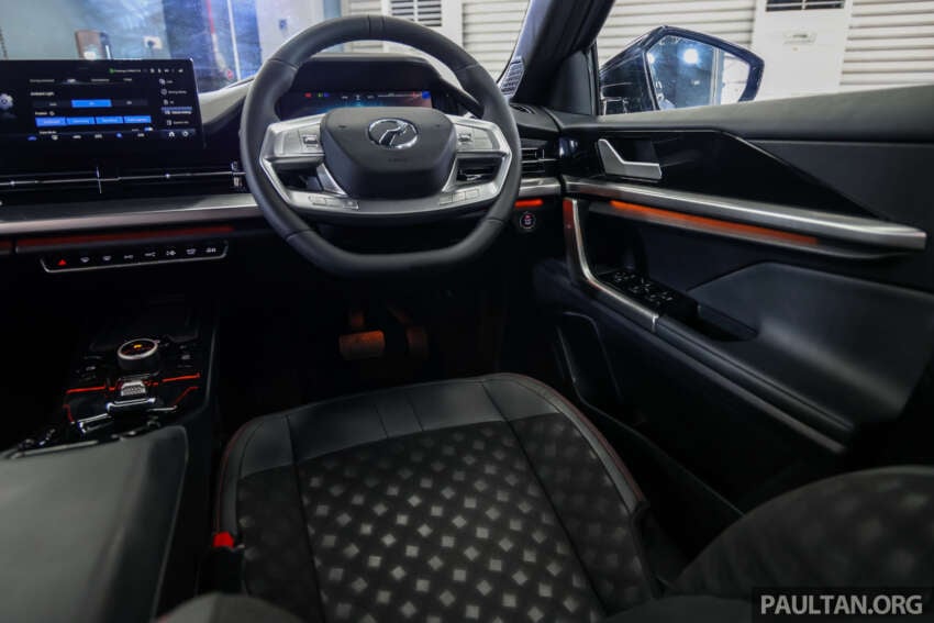 Perodua QV-E dirasmi — EV Malaysia, input Magna Steyr, 0-100 km/j  7.5 saat, jarak 445 km NEDC, RM80k 2006503