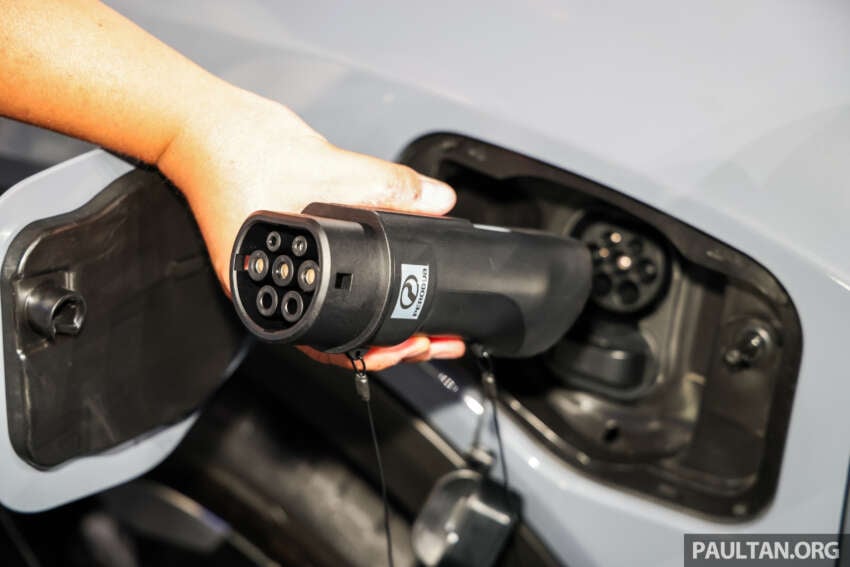 Perodua QV-E launched – first homegrown EV, Magna Steyr input, 0-100 7.5s, 445 km NEDC range, RM80k 2007344