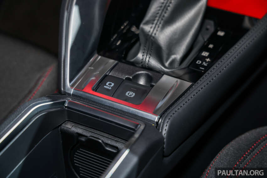 Perodua Traz 2026 dilancar di M’sia — kembar Toyota Yaris Cross, 1.5L NA CVT, varian X/H, dari RM76k 2015770