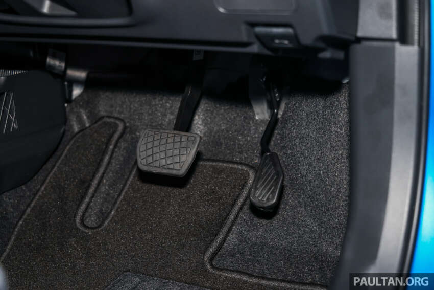 Perodua Traz 2026 dilancar di M’sia — kembar Toyota Yaris Cross, 1.5L NA CVT, varian X/H, dari RM76k 2015788