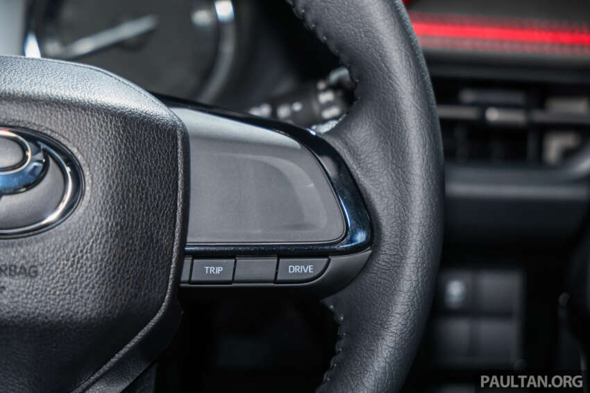 Perodua Traz 2026 dilancar di M’sia — kembar Toyota Yaris Cross, 1.5L NA CVT, varian X/H, dari RM76k 2015758