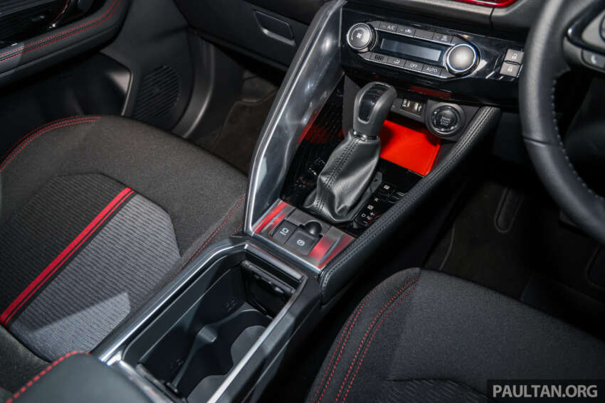 Perodua Traz 2026 dilancar di M’sia — kembar Toyota Yaris Cross, 1.5L NA CVT, varian X/H, dari RM76k 2015763