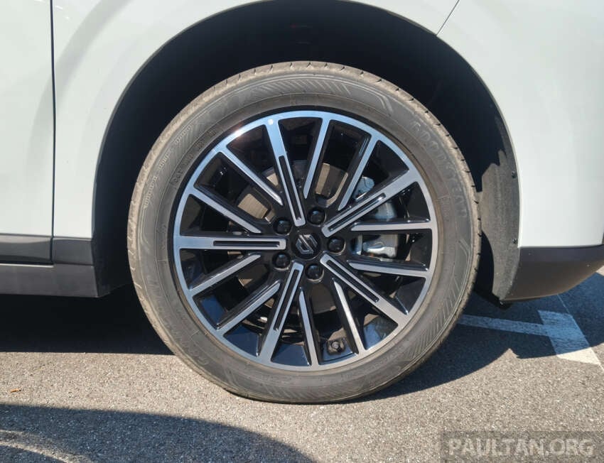 2025 Leapmotor B10 EV first drive – we try out the C-segment SUV rival to the Proton eMas 7, BYD Atto 3 2010000