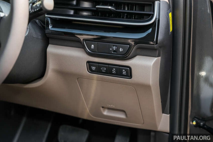 2026 Kia Carnival facelift in Malaysia – still 2.2L diesel, 11 or 7 seats, ADAS on 7-seater, priced from RM189k 2026165