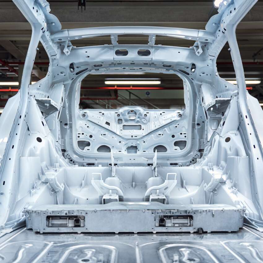 2026 Volvo EX60 new teaser pics dropped – 800V EV SUV with 810 km range debuting next week, Jan 21 2027043