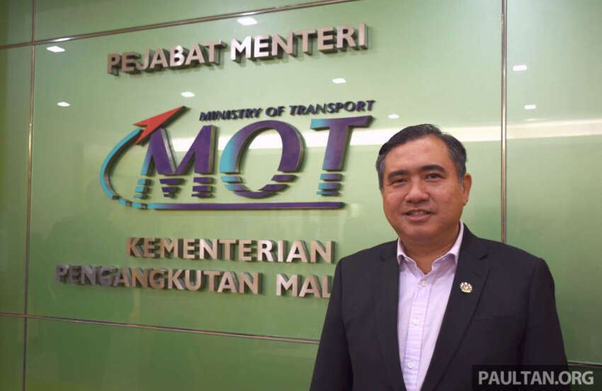 Proposal to limit motorcycle access to Malaysian highways needs to be carefully studied says Loke 2032500